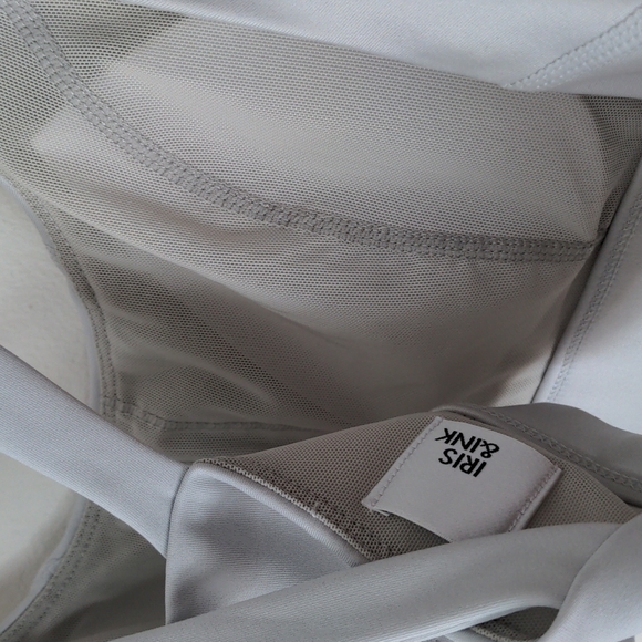 𝅺iris & Ink Revolve Gray Luna Rock Sports Bra   small - Picture 5 of 6